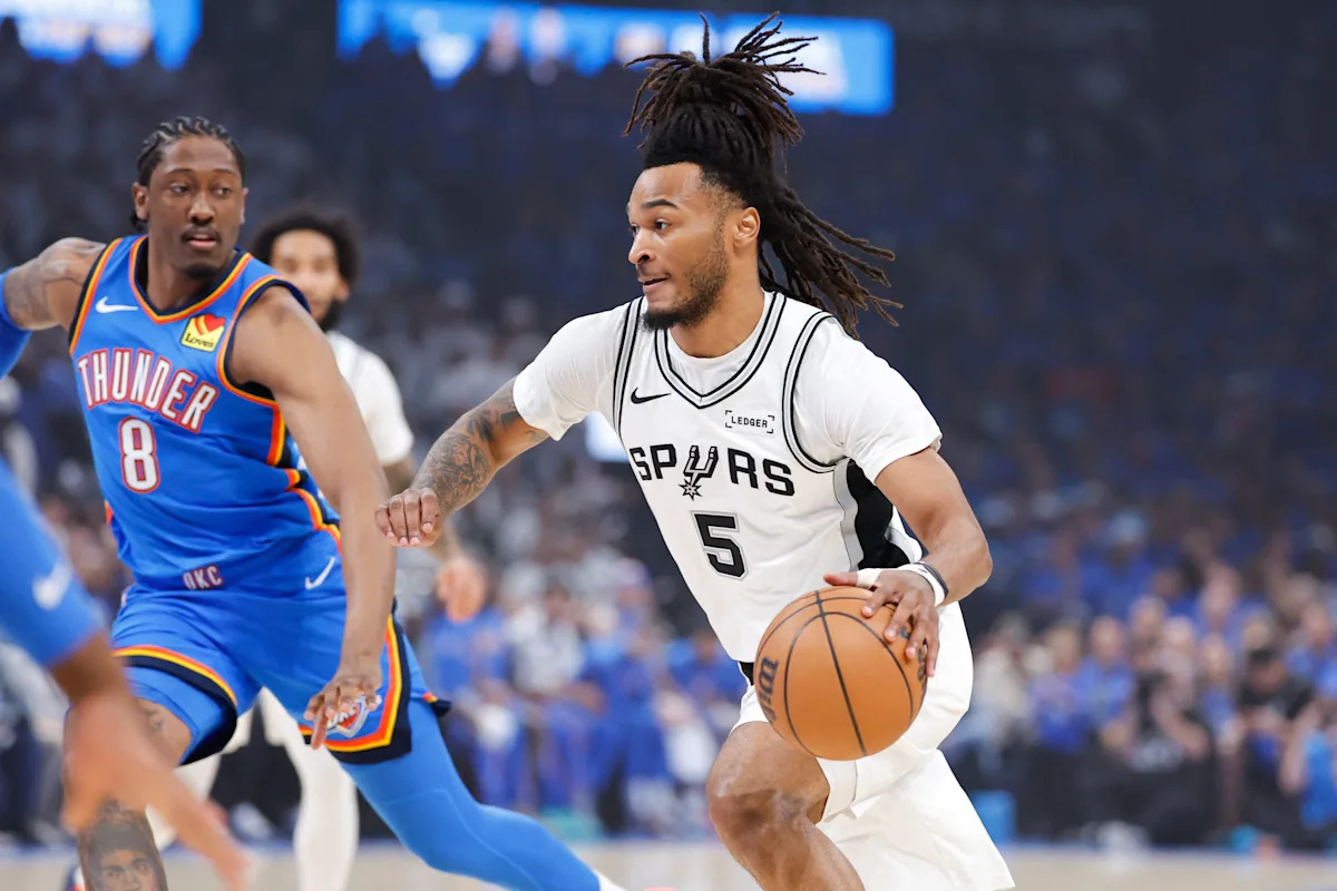 Stephon Castle throws down the dunk of the playoffs in Game 2 of Spurs-Thunder