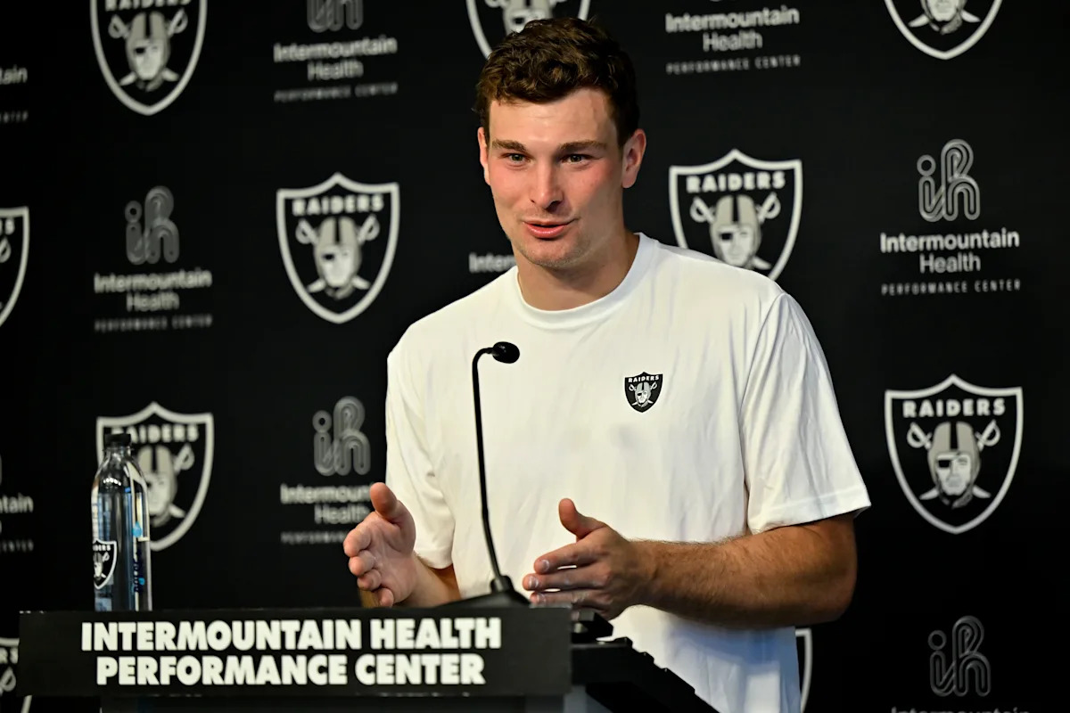 New Raiders QB Fernando Mendoza non-committal about visiting White House with Indiana teammates