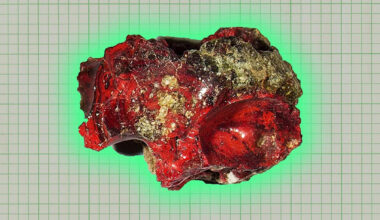 Scientists Scan Gruesome Crystal Formed by Nuclear Blast, Find Something Bizarre