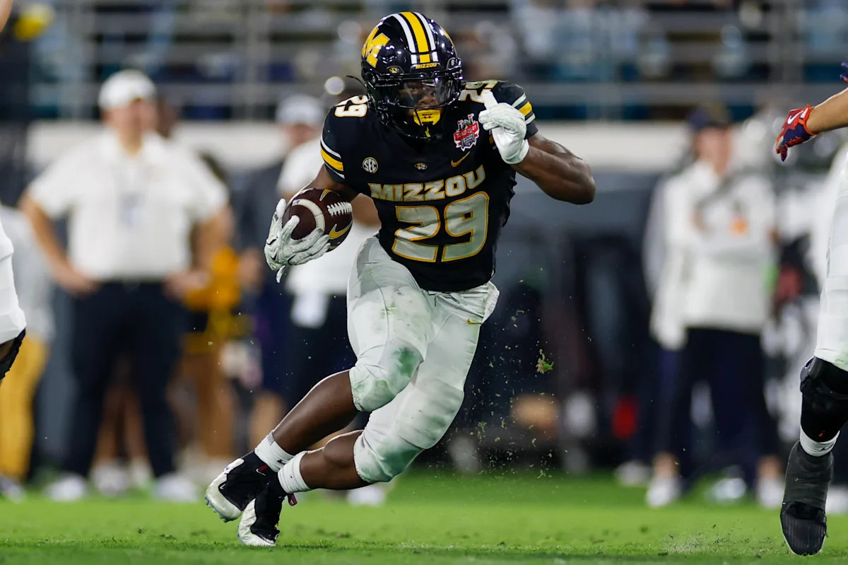 Arrest made in connection with shooting that wounded Missouri RB Ahmad Hardy