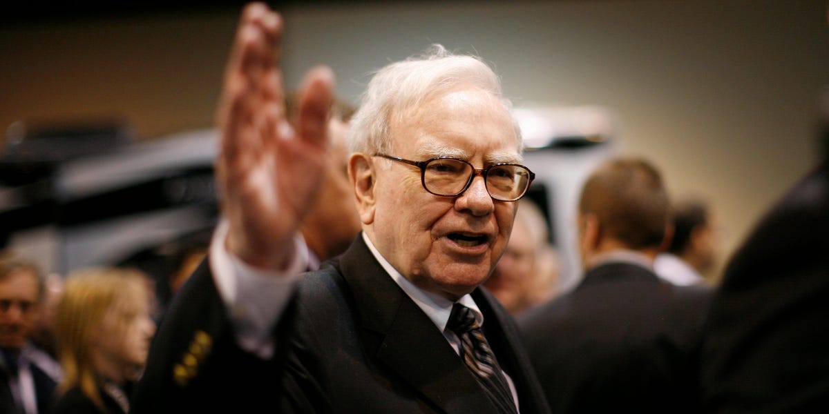 I Was in Room for Warren Buffett's Surprise Interview at Berkshire Meeting