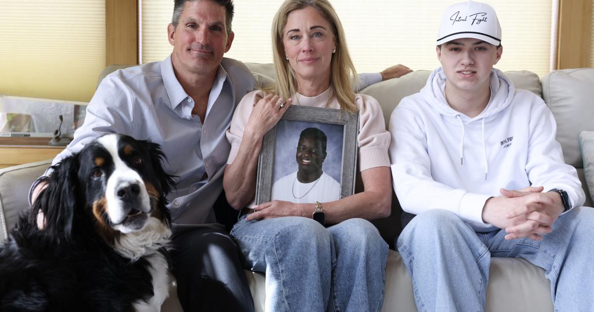 East Valley student starts mental health awareness nonprofit to honor best friend | Local