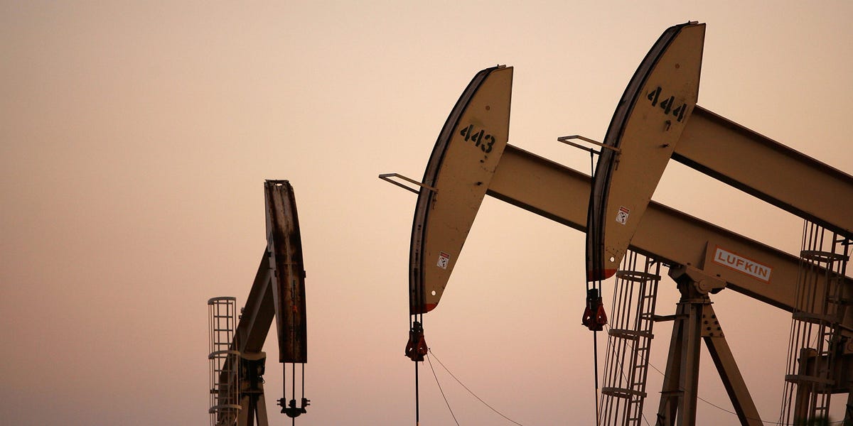 Oil Headed for 'Point of No Return' by Early June, Research Firm Says
