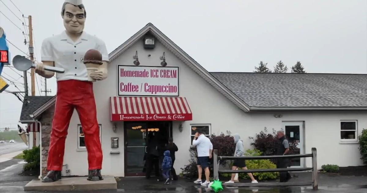 The Inside Scoop: Coopersburg community celebrates return of iconic ice cream statue | Southern Lehigh County
