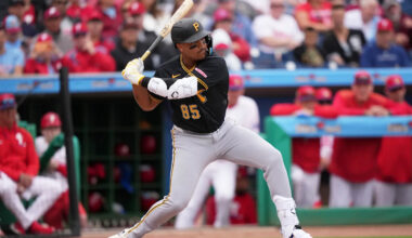 Pirates call up red-hot prospect Esmerlyn Valdez, start him in right field at Toronto
