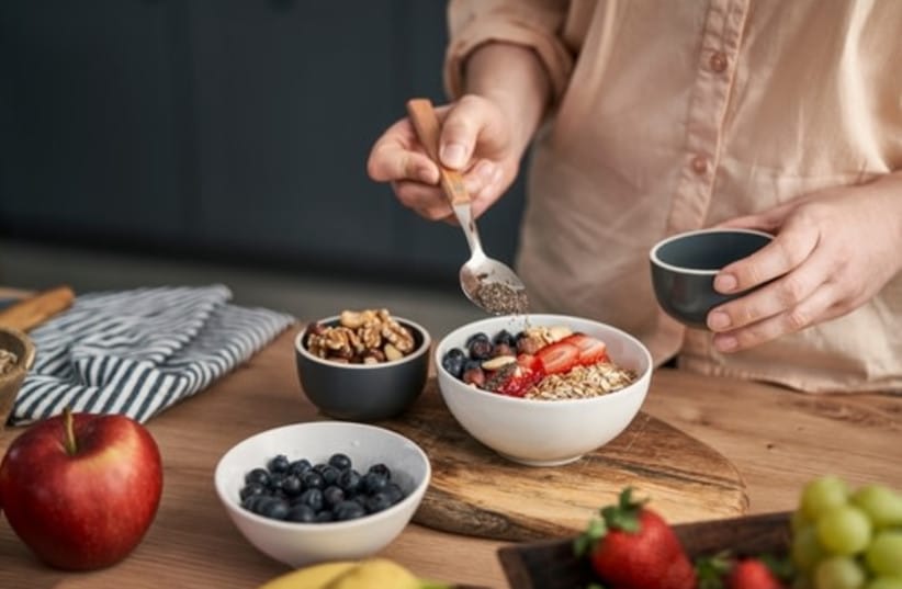 You can combine chia seeds in puddings
