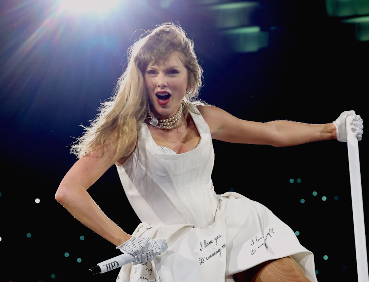 2026 AMAs nominations list: Taylor Swift, Sabrina Carpenter, Morgan Wallen in running for top awards