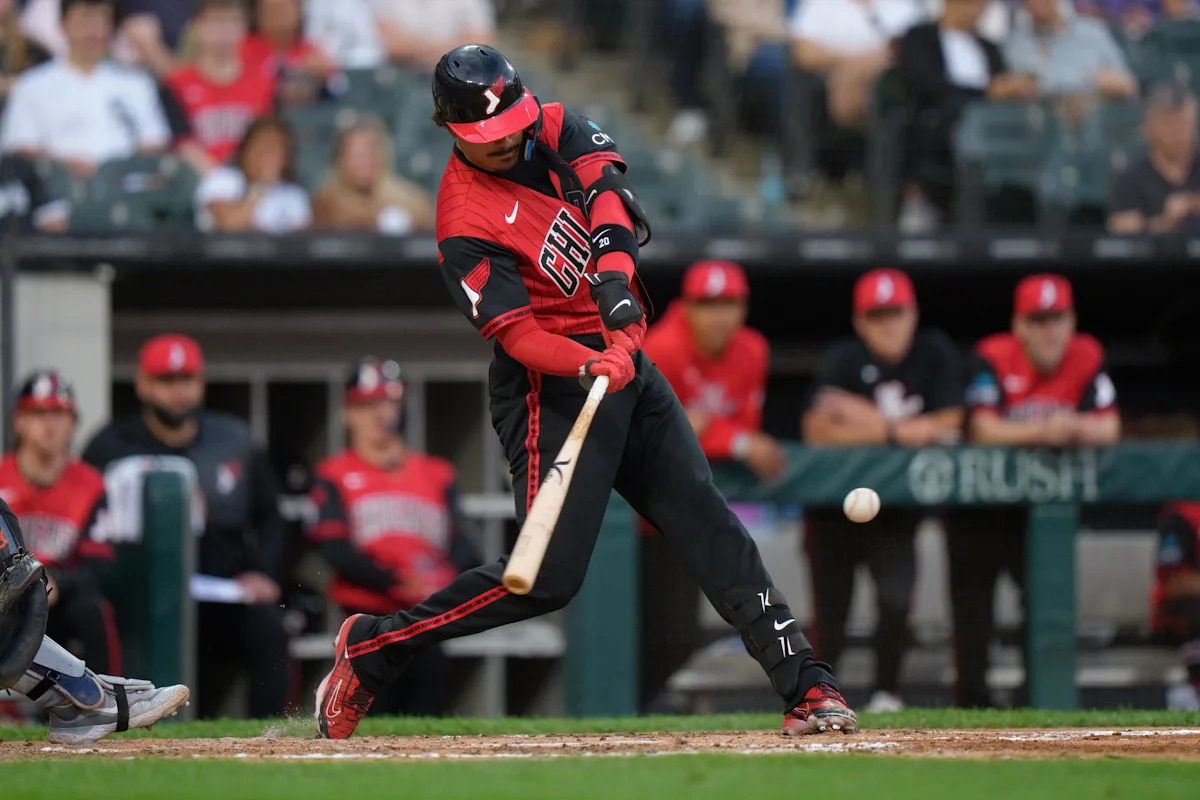 White Sox come alive late in 4-3 stunner