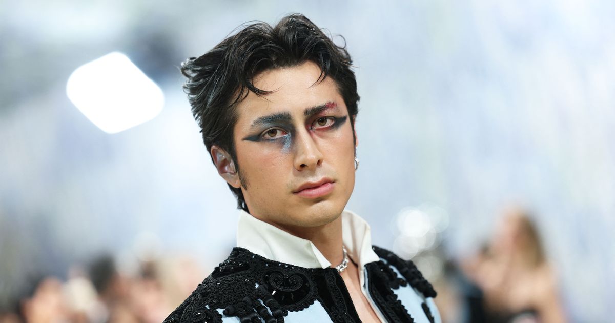 Hudson Williams’s Makeup Artist Aika Flores Has No Regrets