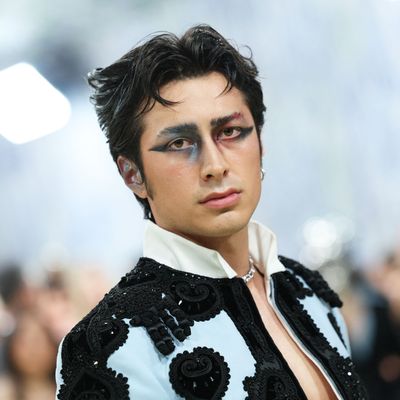 TOPSHOT-US-ENTERTAINMENT-FASHION-CELEBRITY-MUSEUM-METGALA
