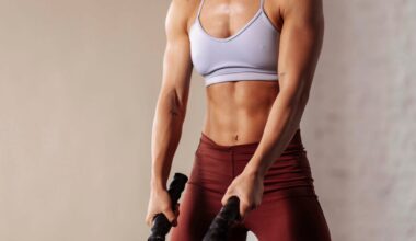 How Muscle Building Play a Role in Weight Loss, According to Experts