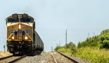 6 people found dead inside cargo train boxcar in Texas