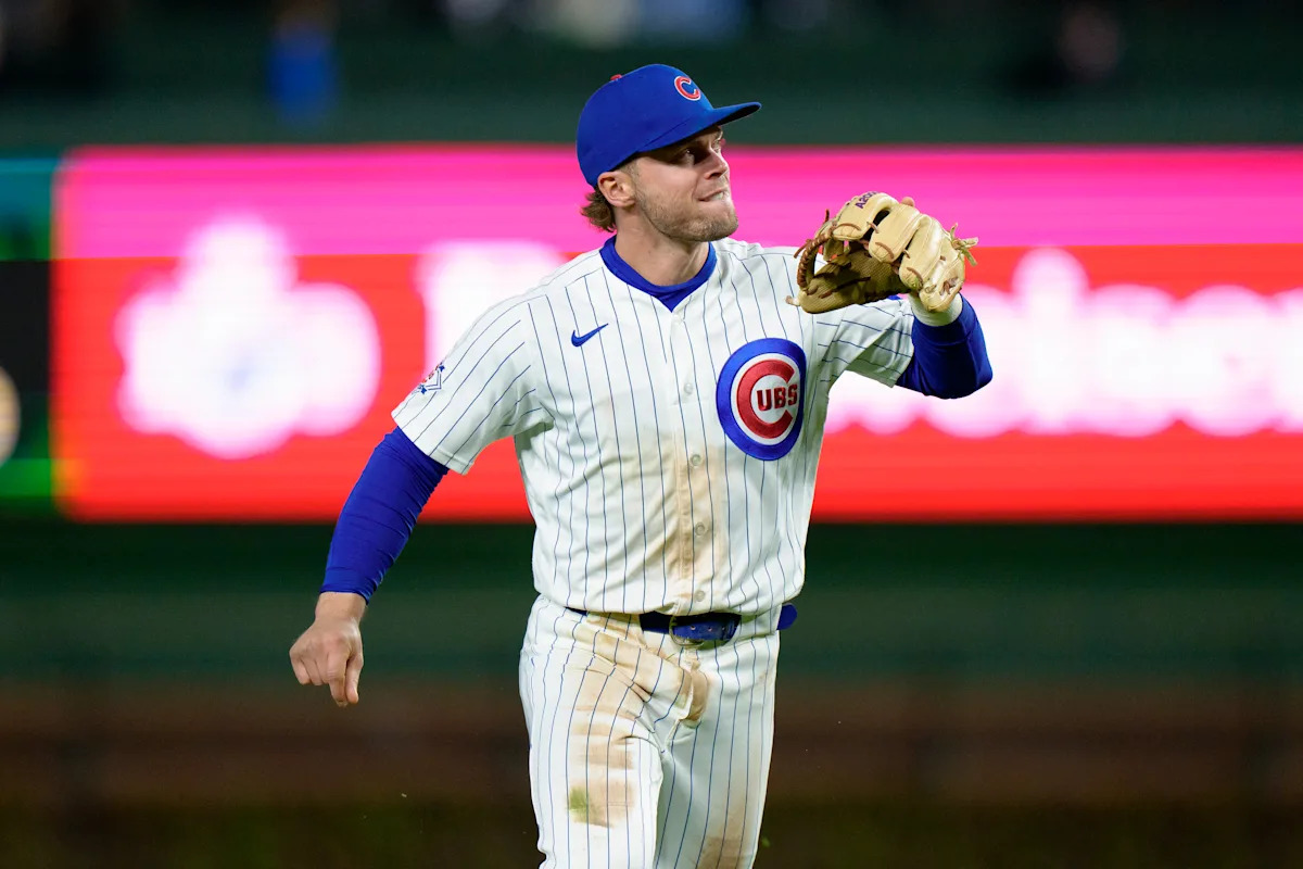 Nico Hoerner tosses ball between legs for highlight-reel putout, but Cubs' skid hits 7 games vs. Astros