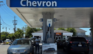 Newsom's office warns Californians to avoid Chevron this holiday weekend, citing high gas prices