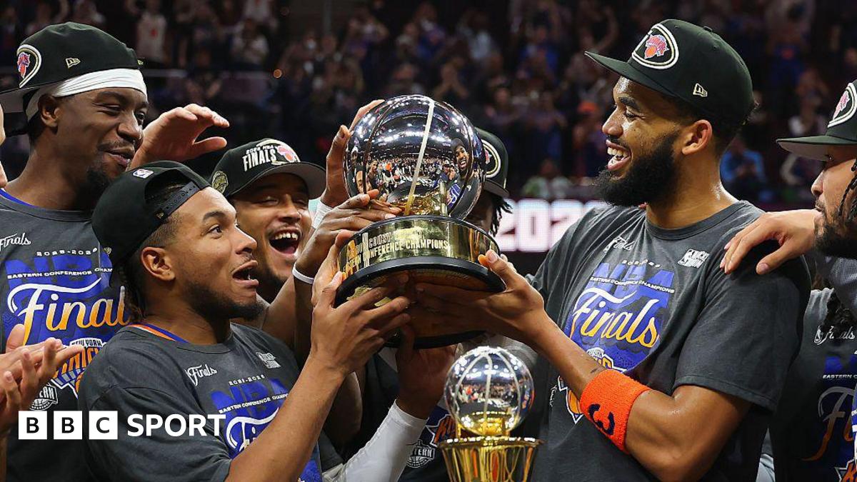 The New York Knicks celebrate winning the Eastern Conference Finals