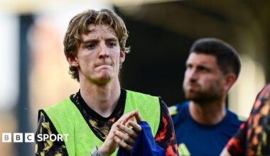 Anthony Gordon applauds Newcastle United supporters after the game against Fulham on 24 May 2026