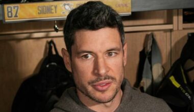Penguins forward Sidney Crosby will ‘wait and see’ for contract extension
