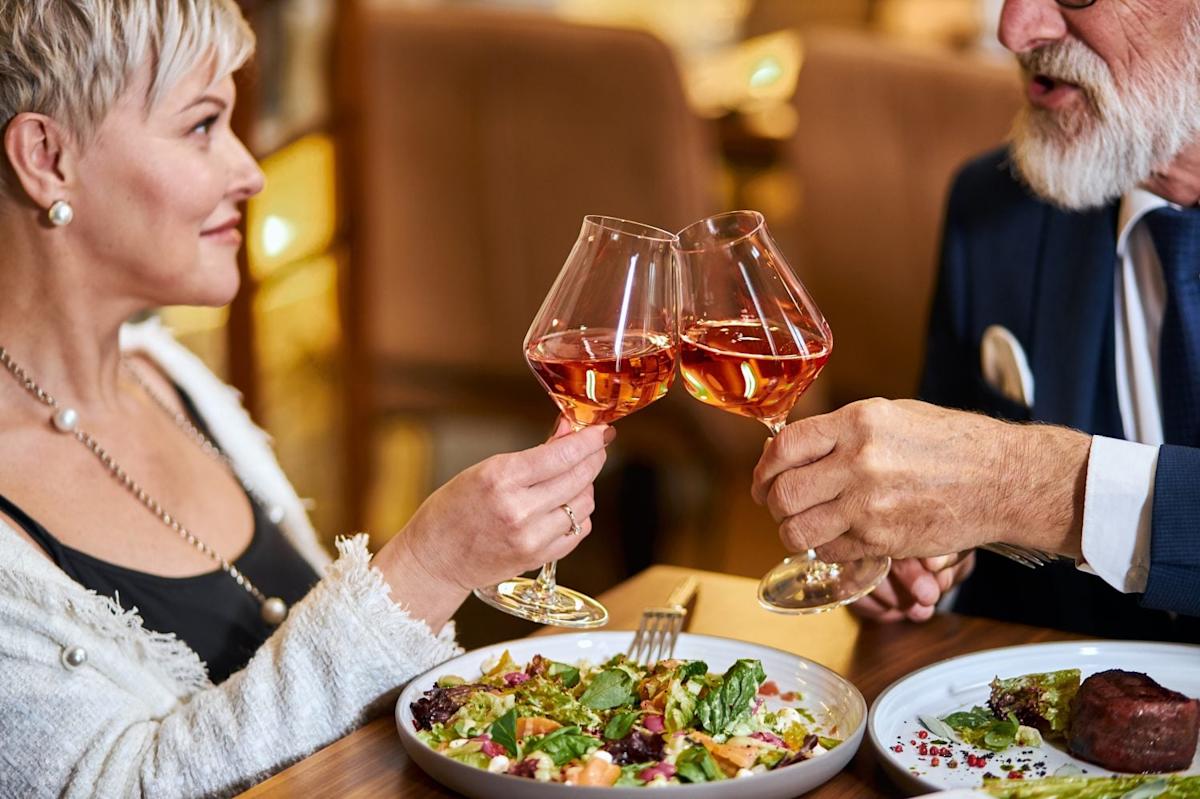 How To Generate $4,000 a Month in Dividend Income and Push Retirement From “Getting By” to “Borderline Luxurious”