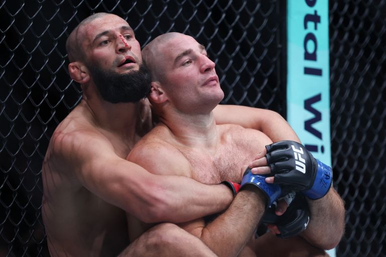 NEWARK, NEW JERSEY - MAY 09: Khamzat Chimaev of the United Arab Emirates and Sean Strickland of the United States in a middleweight title bout during UFC 328 at the Prudential Center on May 09, 2026 in Newark, New Jersey. Ishika Samant/Getty Images/AFP (Photo by Ishika Samant / GETTY IMAGES NORTH AMERICA / Getty Images via AFP)