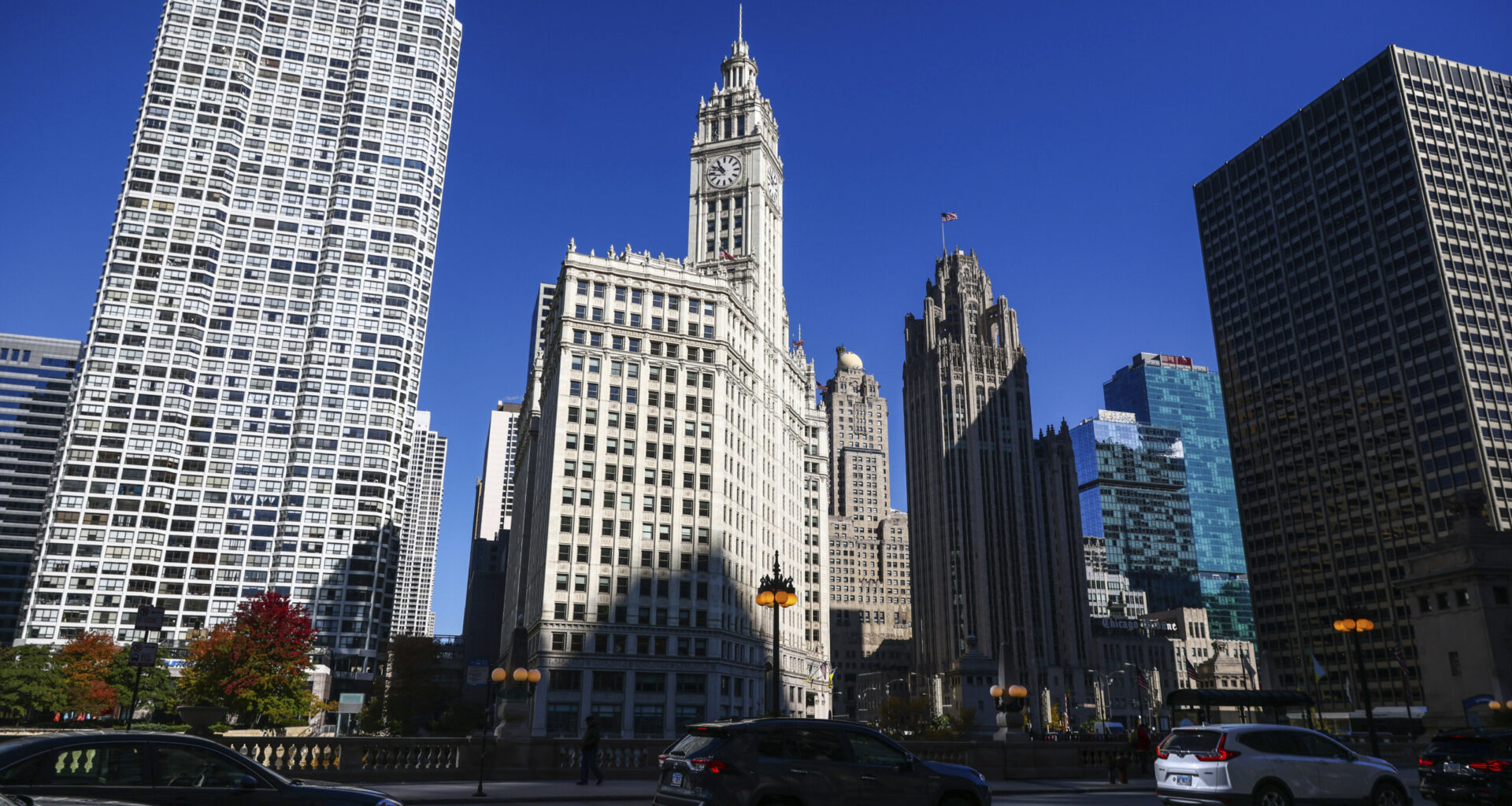 Under Pritzker, Illinois near the bottom in job growth