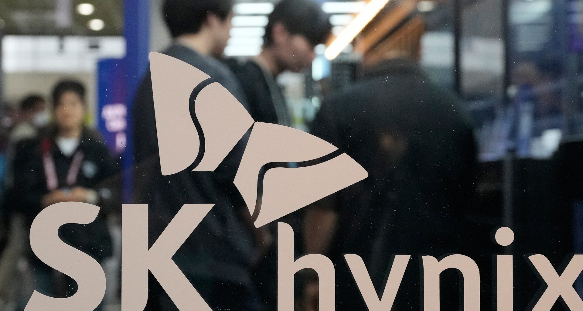 South Korea’s SK Hynix enters exclusive $1 trillion club | Business and Economy