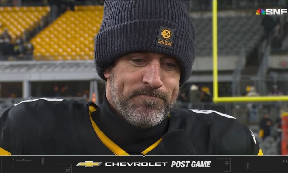 Watch: Aaron Rodgers Spotted In Pittsburgh Prior To Start Of Steelers' OTAs