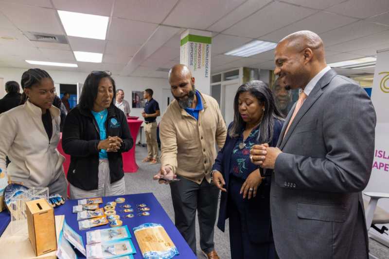 BEDC Celebrates Vendor Academy Completion Bermuda May 2026 (2)
