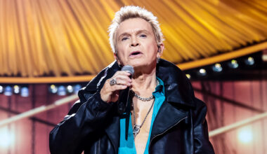 Legendary Rocker Billy Idol Performing Medley of Hits at AMA Awards, To Receive Lifetime Achievement Honor