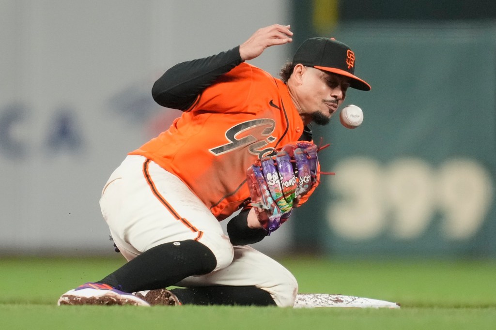 SF Giants' Willy Adames' latest error encapsulates defensive struggles