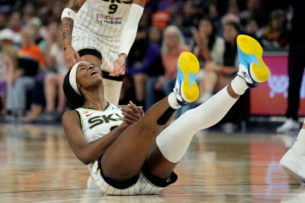 Chicago Sky suffer 1st loss of season, 91-83 to Phoenix Mercury