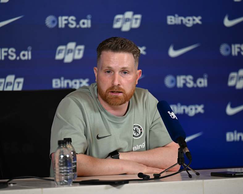 Calum McFarlane delivers latest Chelsea team news ahead of Liverpool | News | Official Site