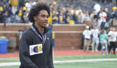 Top in-state RB recruit in 2027 class commits to Michigan Football