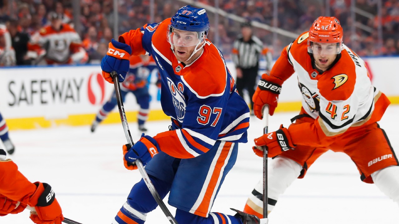 Oilers' Connor McDavid had fracture, says coach