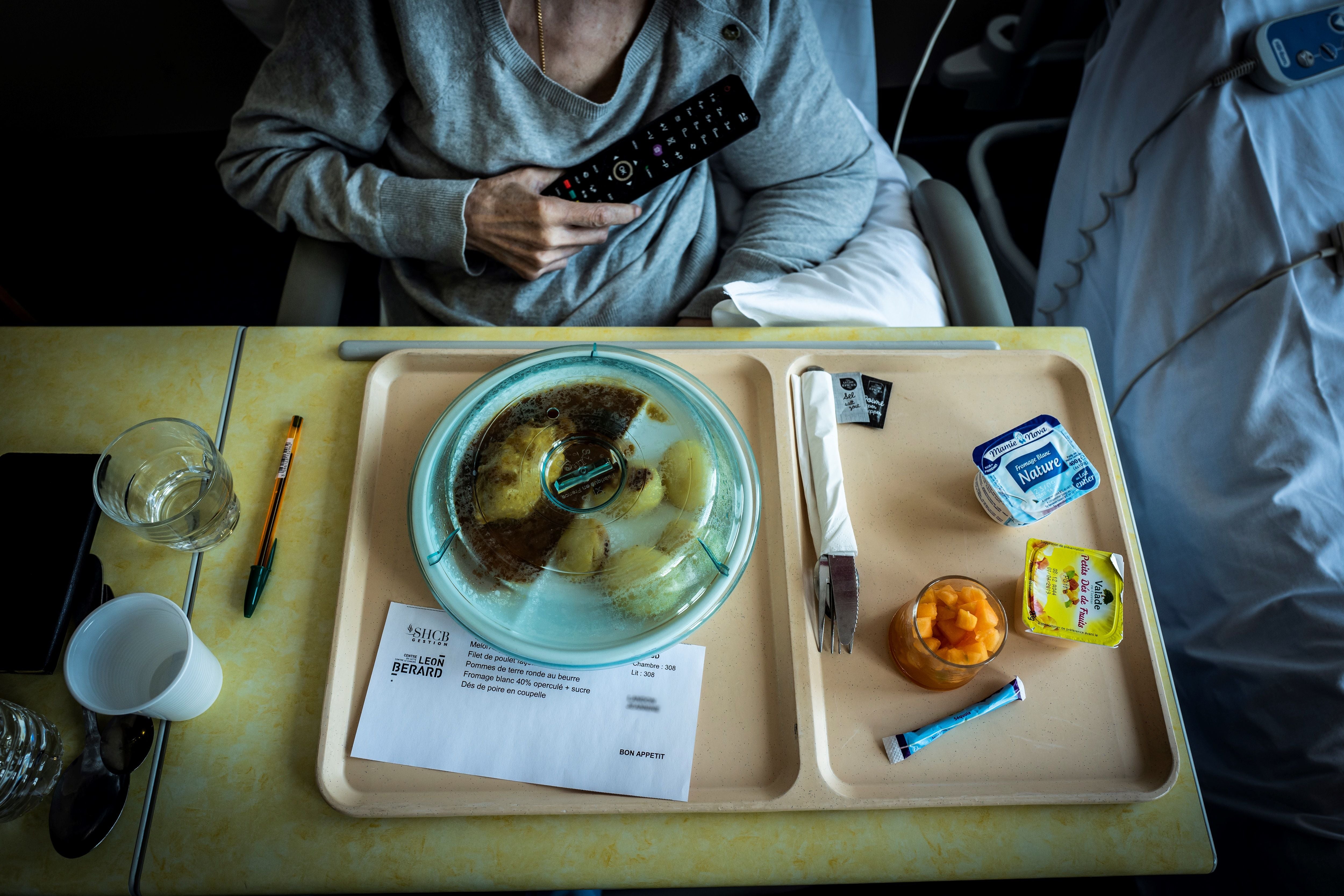 For years, doctors and advocates have pushed for better food on hospital trays