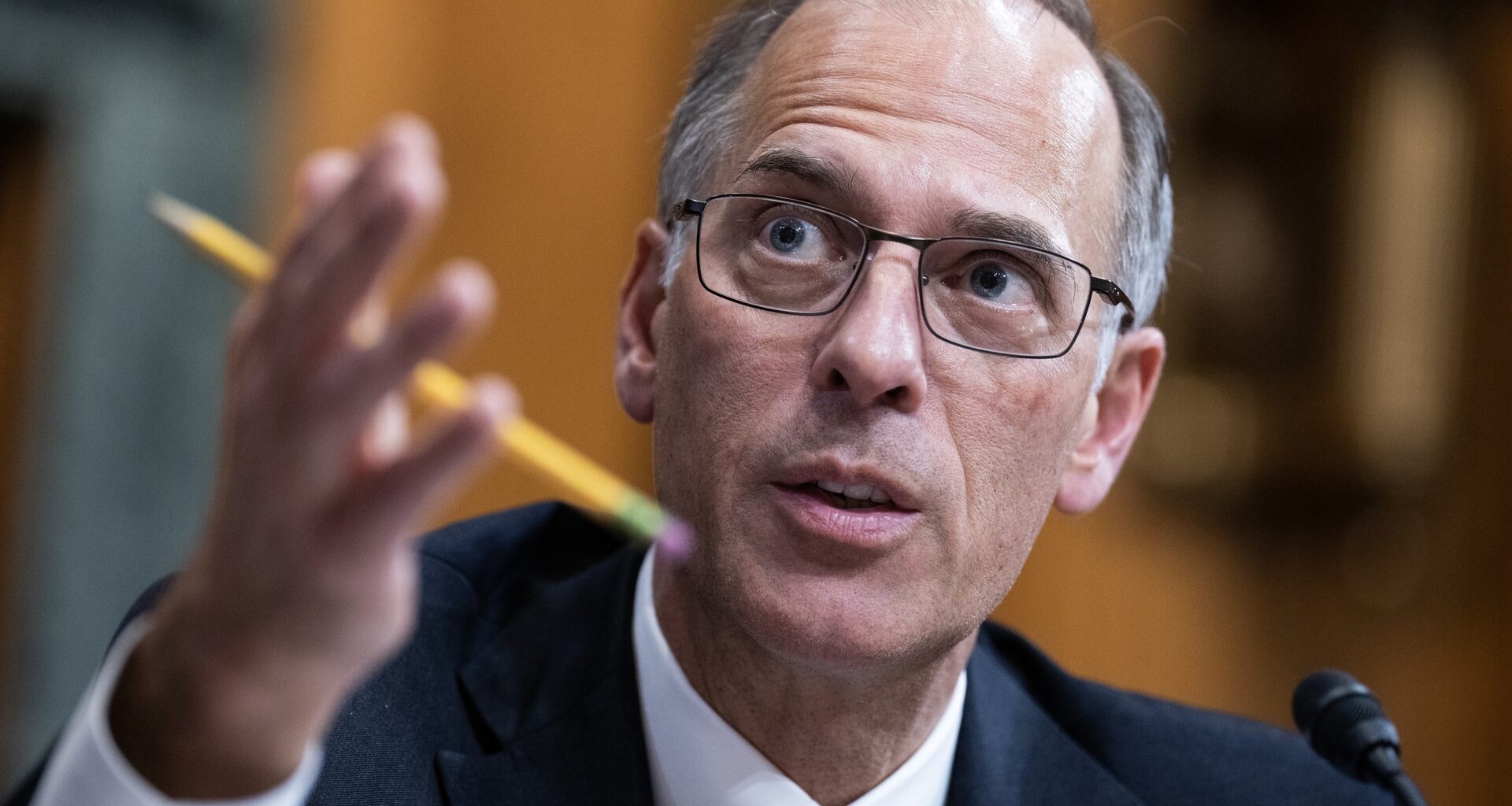 When the U.S. economy gets turbulent, Mark Zandi is the economic forecaster that policymakers, investors and reporters often turn to first. 