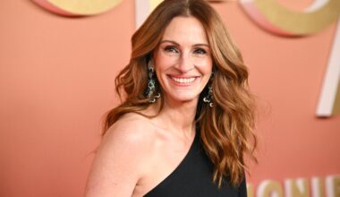 Julia Roberts To Star In 'Home Economics' Movie Adaptation For Sony
