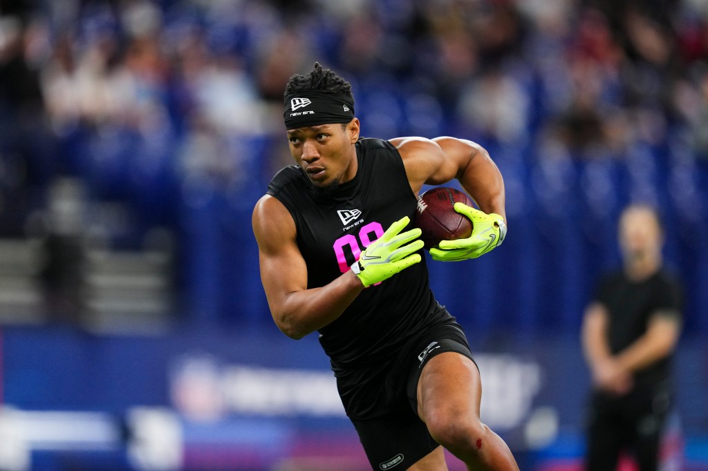 The Giants signed UNC cornerback Thaddeus Dixon as an undrafted free agent.