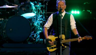 Bruce Springsteen's Philadelphia Concert Postponed by 76ers, Flyers