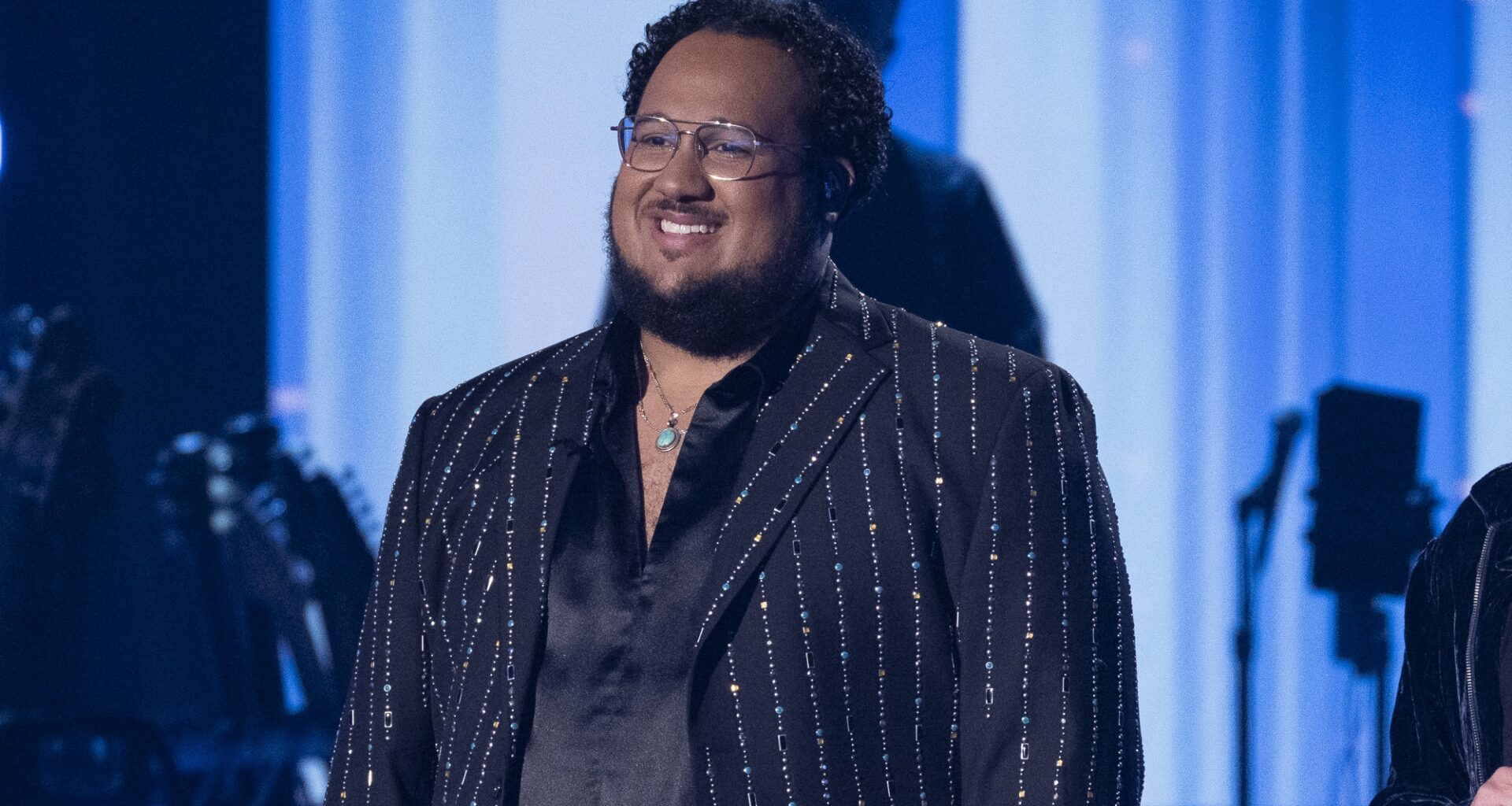 Jordan McCullough Delivers Stunning ‘American Idol’ Finale Performance With Season 9 Contestant Tori Kelly