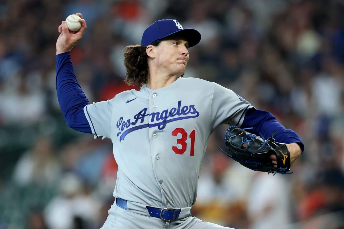 Dodgers exhale after Tyler Glasnow (back) exits early, but unlikely to go on IL