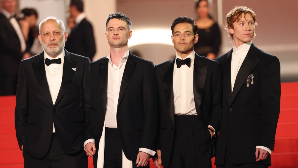 Rami Malik Cries During 8-minute Standing Ovation for 'The Man I Love'