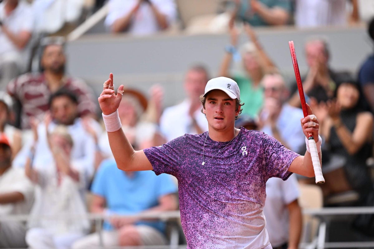 João Fonseca stuns Novak Djokovic at French Open from two sets down