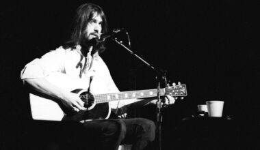 The Dan Fogelberg Lyric That Eloquently Breached the Father-Son Divide