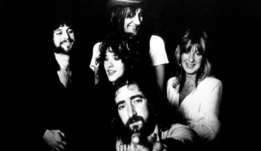 Stevie Nicks Reveals the Pact She Made With Another Fleetwood Mac Member After Joining the Band