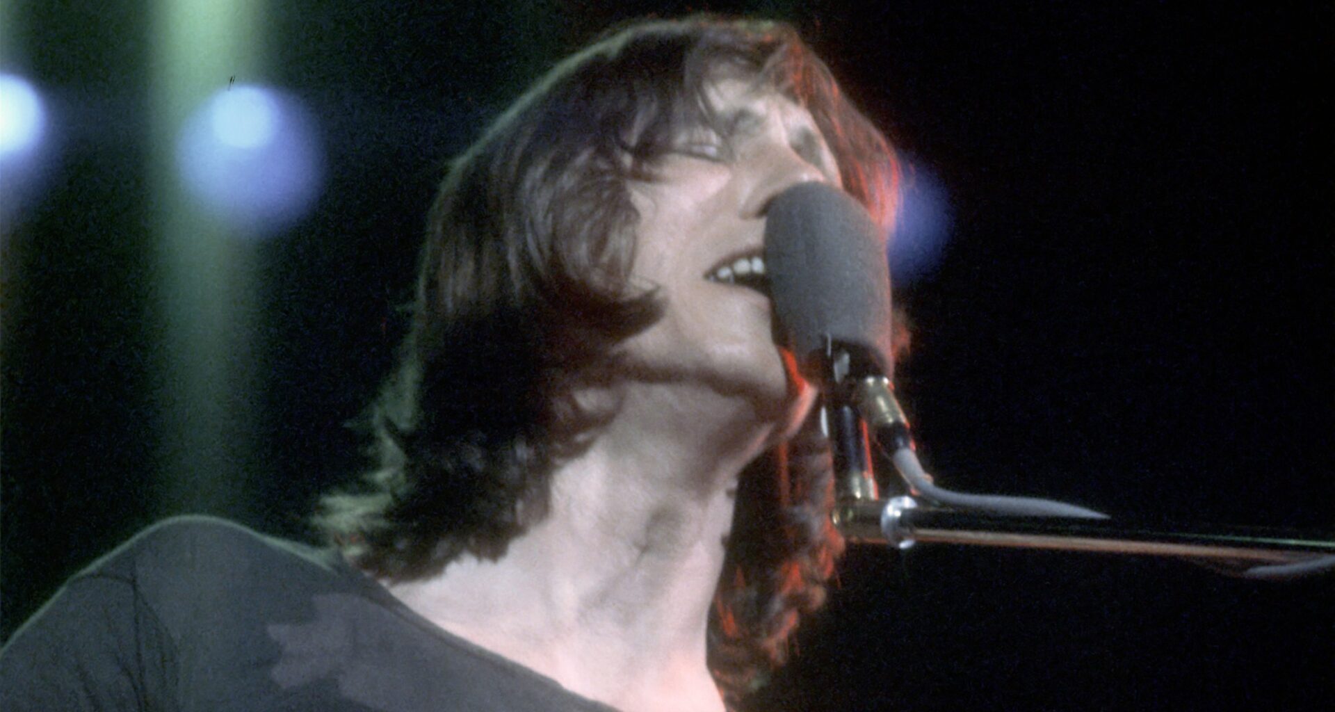 3 Pink Floyd Songs That Sound Like Descending Into Madness (In a Really Poetic Way)