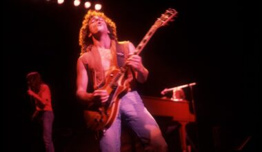 4 Songs From the 1980s That Dominated Arena Rock for Decades