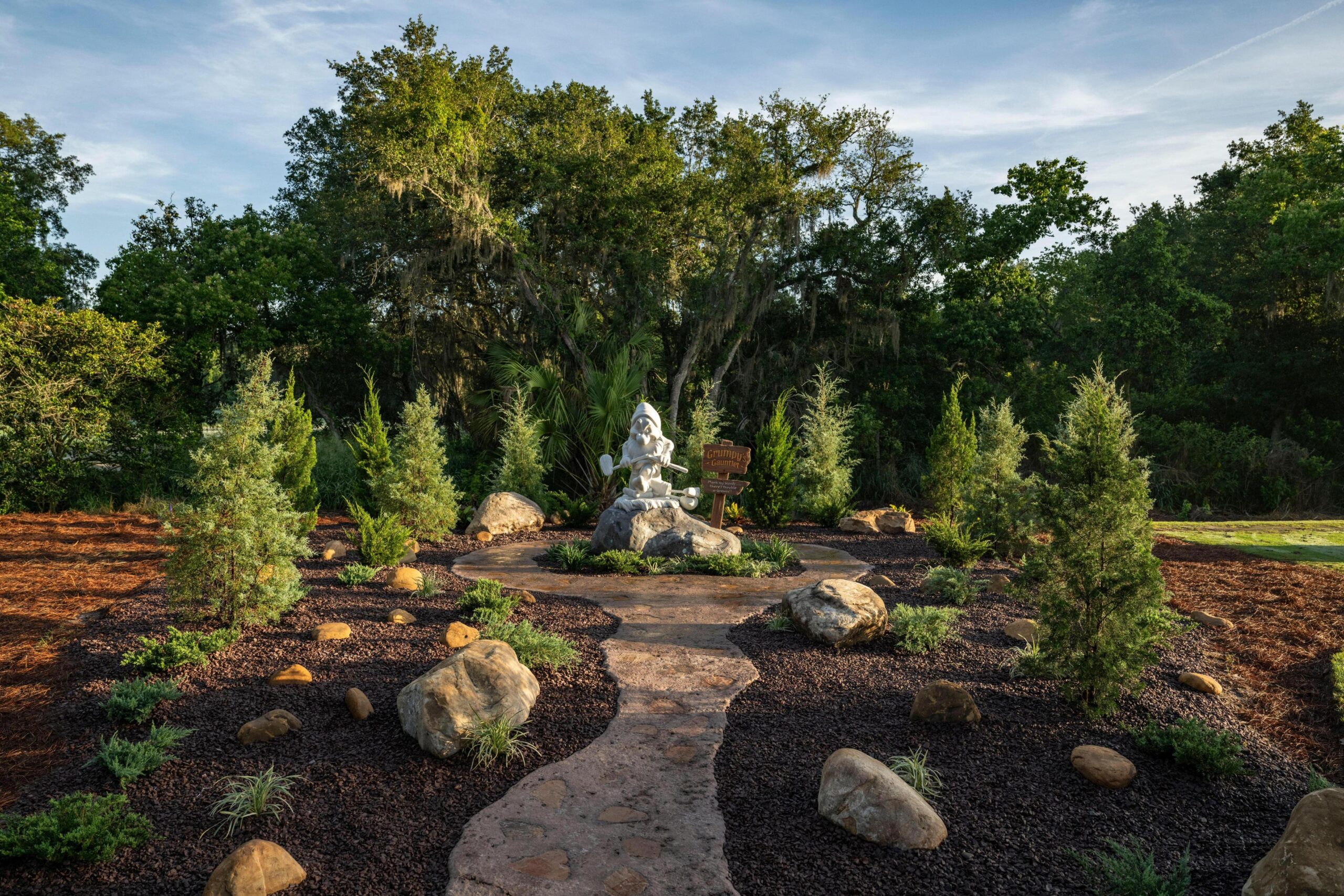 Disney Golf Reveals Grumpy Statue at Magnolia Golf Course’s “Grumpy’s Gauntlet”