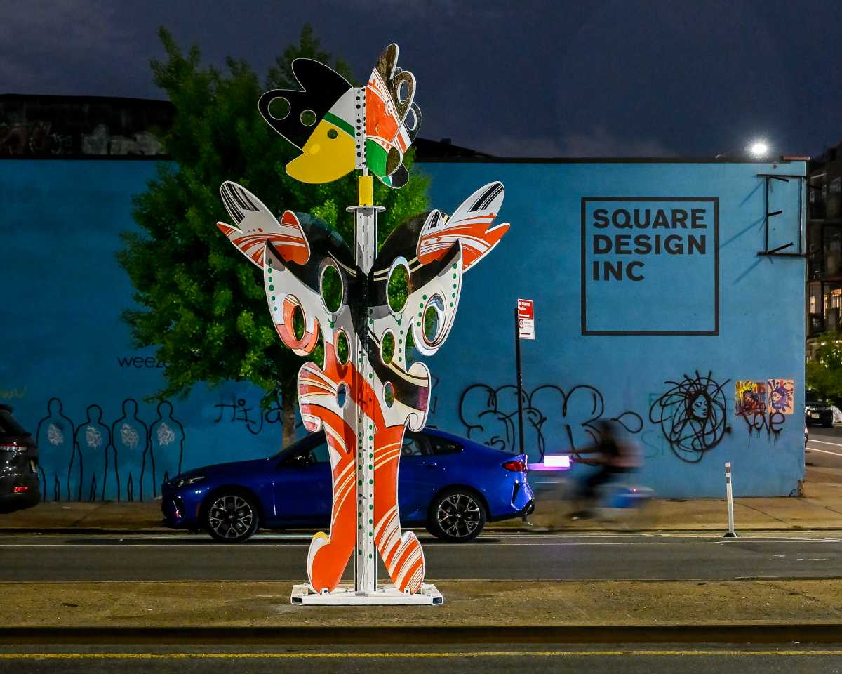 ‘Hurly-Whirly,’ new kinetic sculpture, adds color, creativity to Fourth Avenue median • Brooklyn Paper