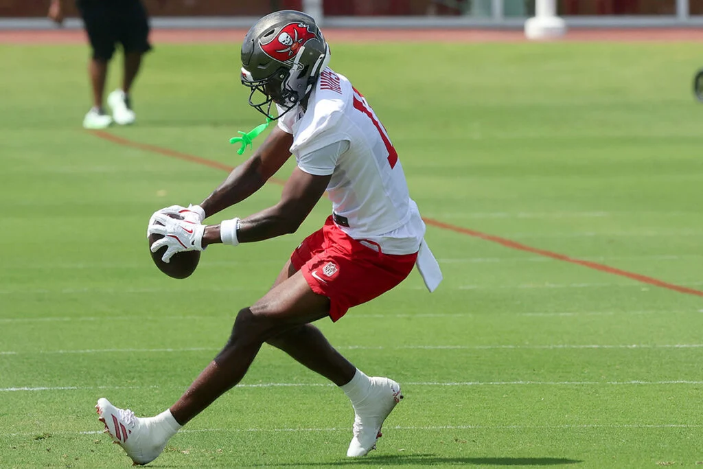 Pewter Pulse: Bucs Ota Standouts From Week 1 2 Bucs Wr Ted Hurst