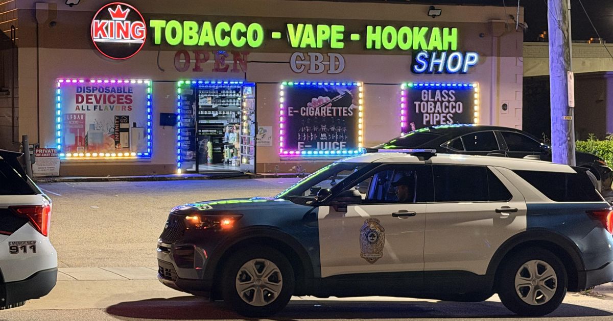 Two break into vape shop off Hillsborough Street in Raleigh, glass broken :: WRAL.com